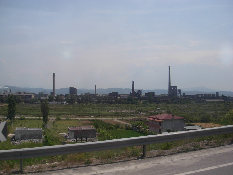 Албания, Металургичен комбинат
