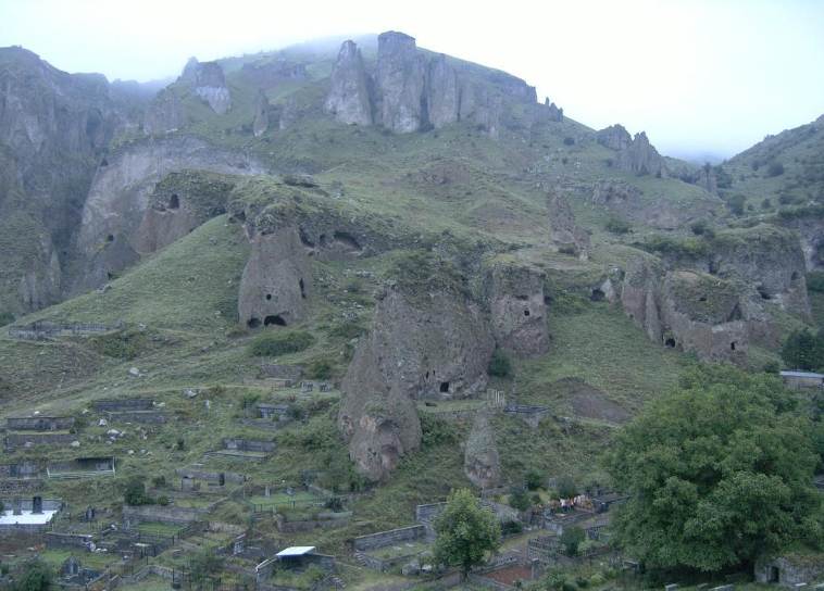Армения, Скално селище край Горис
