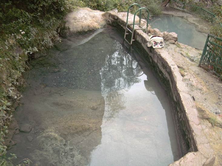Армения, Басейните с естествено газирана минерална вода, където се къпах на спокойствие 
