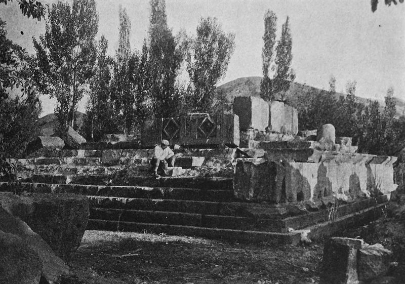 Армения, Развалините на храма в Гарни разкопани в 1909г.
