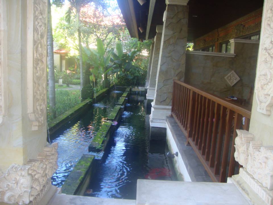 Бали, езерцето пред Кралското бунгало
