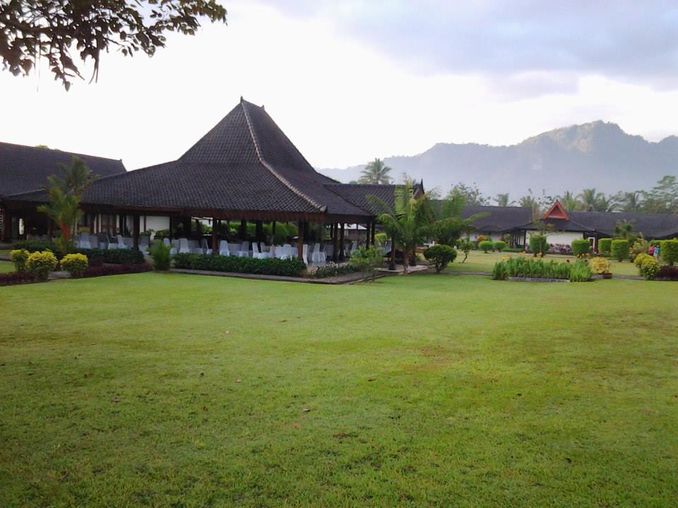 Индонезия, Ресторанта в хотел Манохара Борободур
