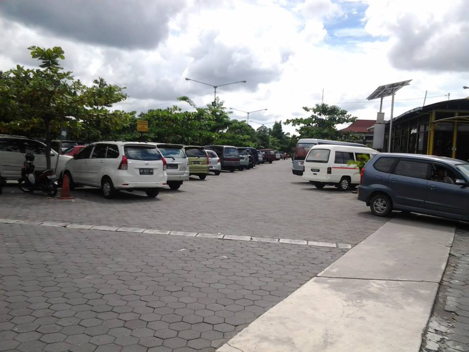 Индонезия, Паркинга на летището в Джокджакарта
