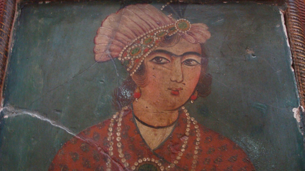 Арменска кокона (дама).

