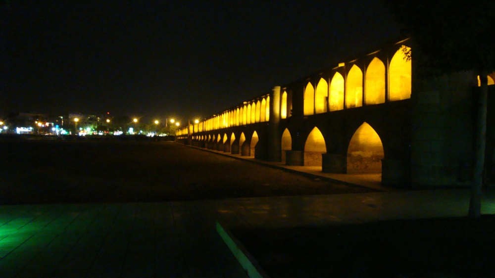 Исфахан, мост Си-о-се Пол
