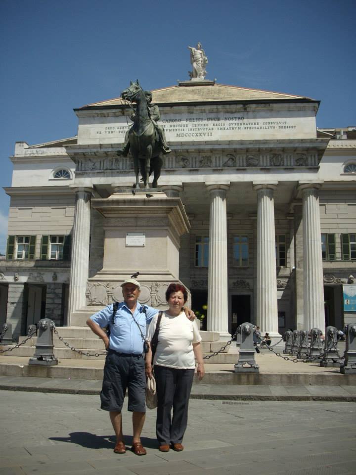 Италия, Генуа, централният площад с паметник на Гарибалди
