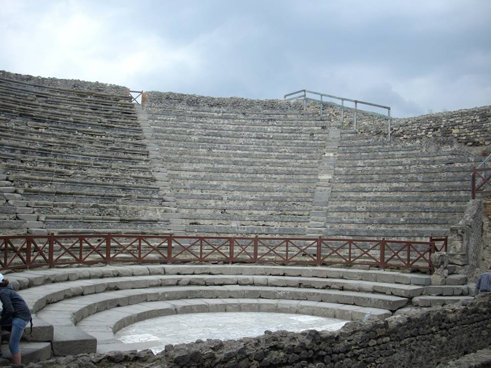 Помпей, амфитеатърът
