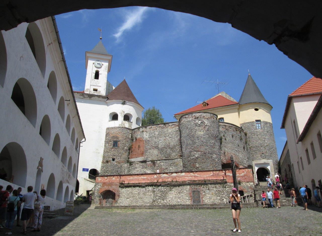 Замъкът в Мукачево, Юго-Западна Украйна
