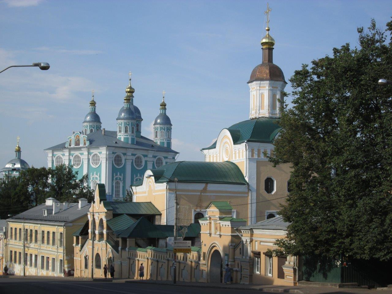 Поглед към манастирския комплекс в Смоленск
