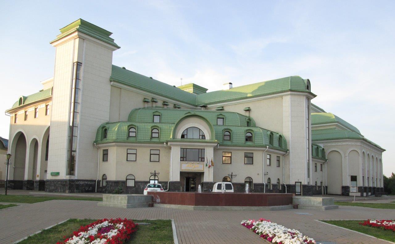 Башкирският драматичен театър в столицата Уфа
