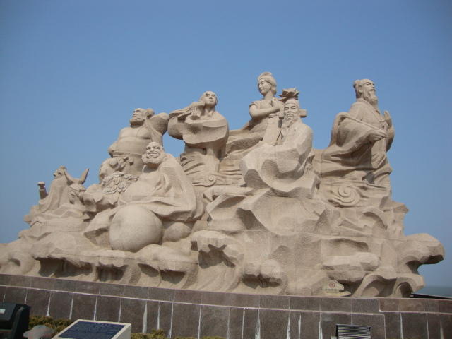 Китай, Пънлай, Паметникът на Осмината безсмъртни
