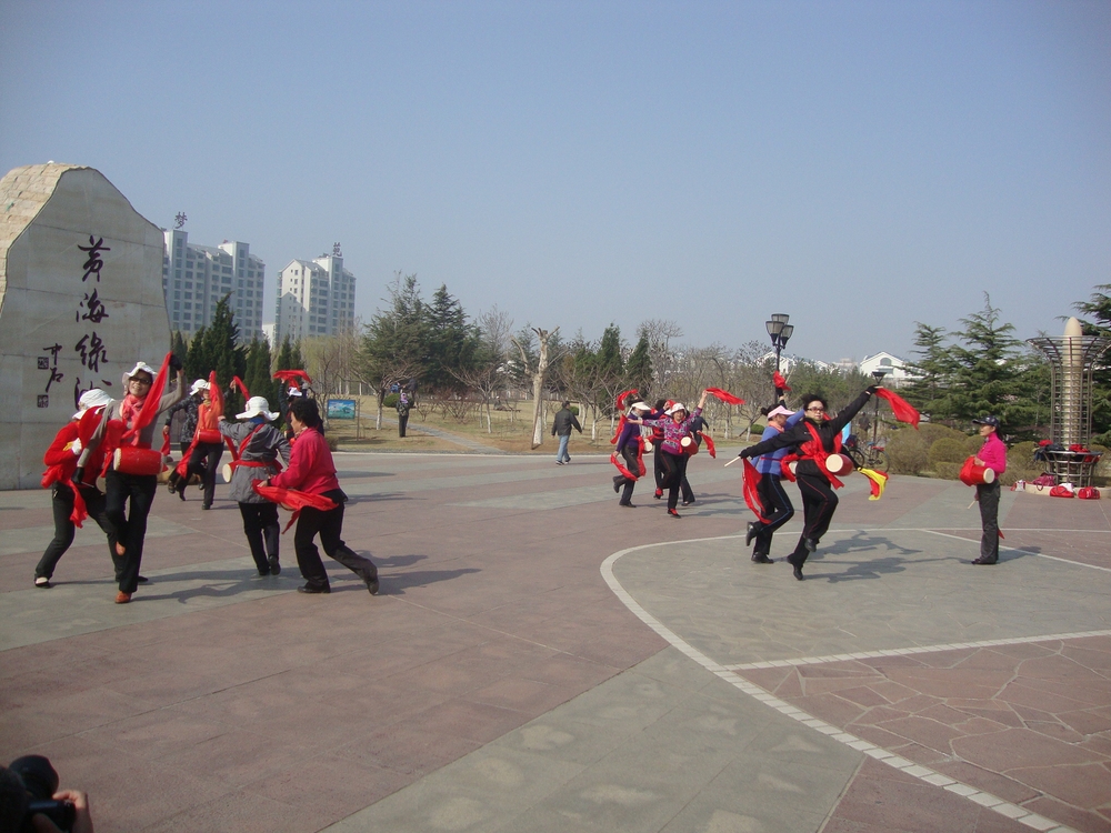 Китай, Дамски танц с барабани в парка

