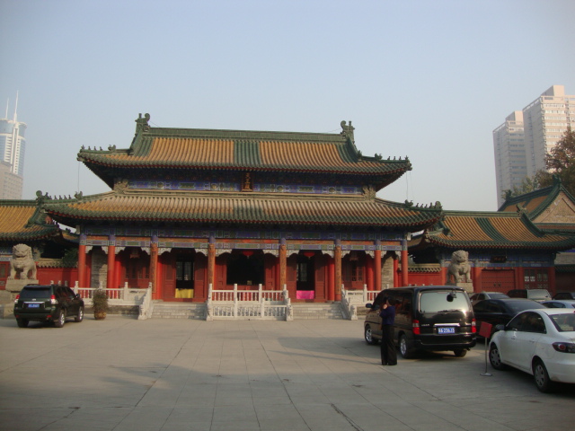 Китай, Сиан, Първият от поредицата храмове в комплекса
