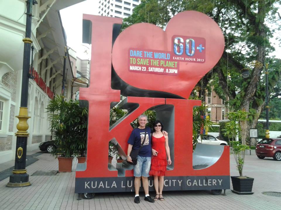 Малайзия, Пред градската галерия на Площада на Независимостта
