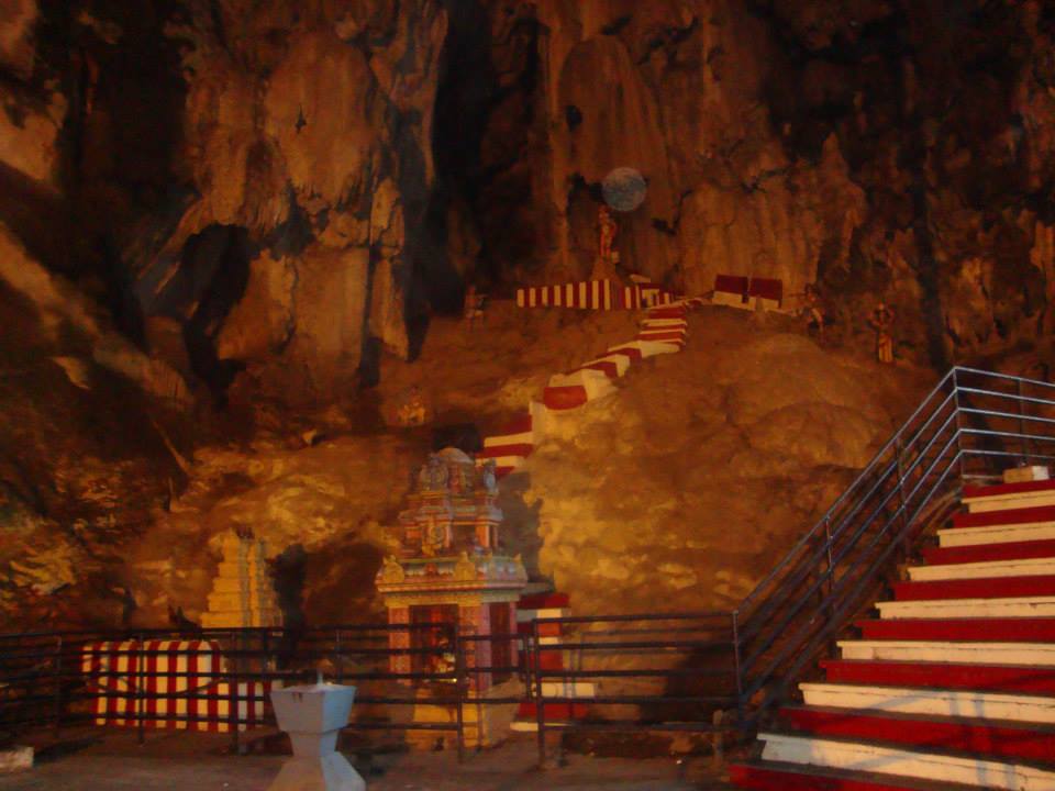 Малайзия, Temple Cave- главната пещера на Batu Caves
