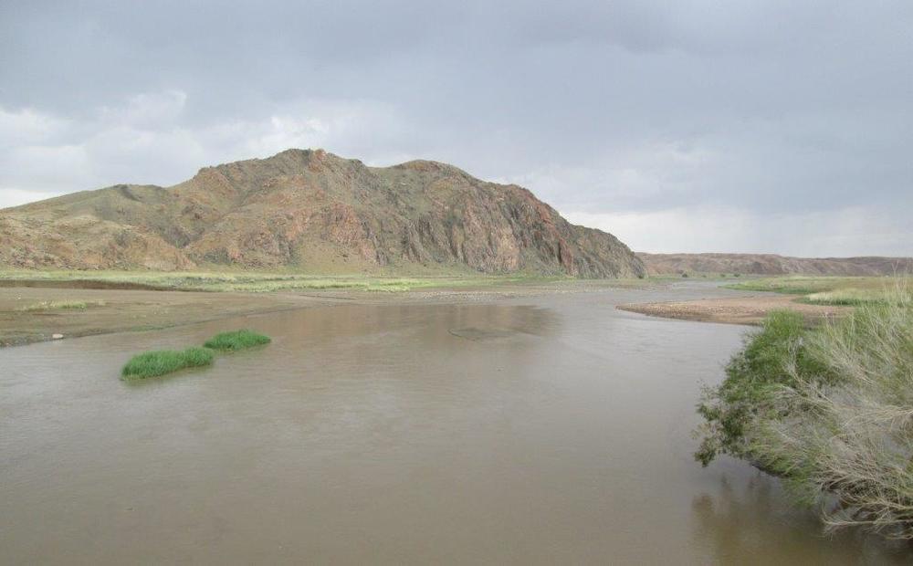 Монголия, Река Байдраг, снимана от моста над нея
