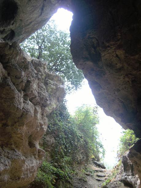 Нагорни Карабах, Пещерата Азок