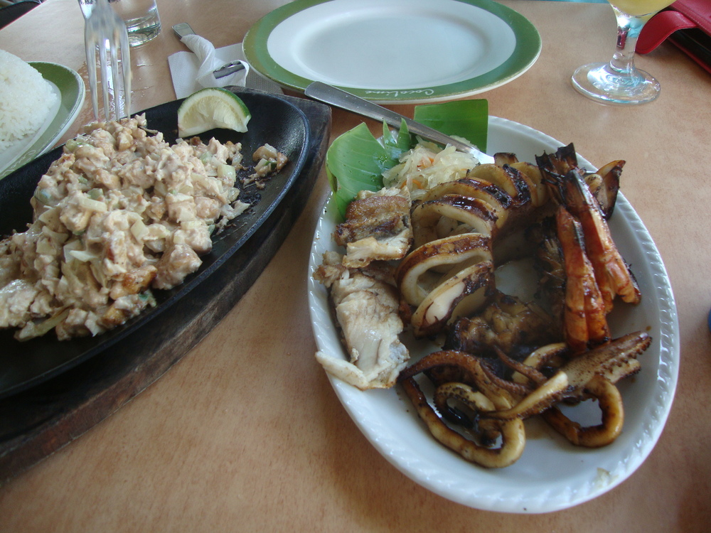 Филипините, сисиг пиле и марски дарове на грил
