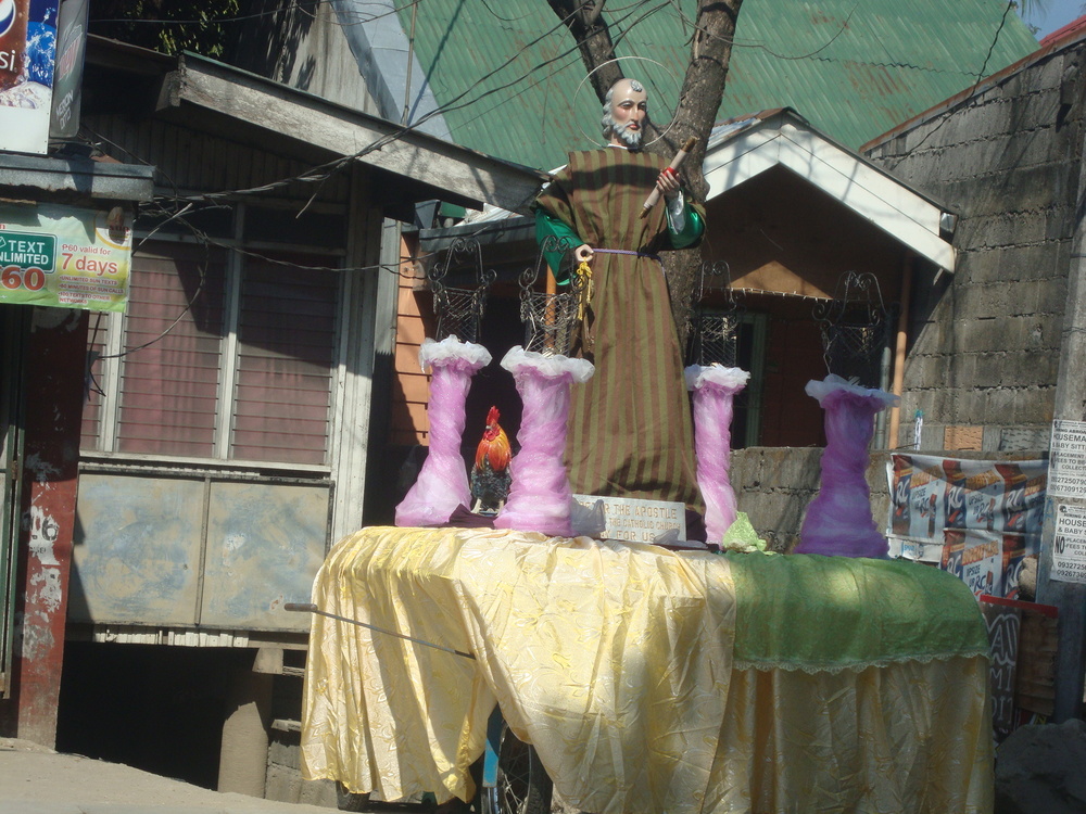 Филипини, статуя на светец върху кароца /подвижна платформа
