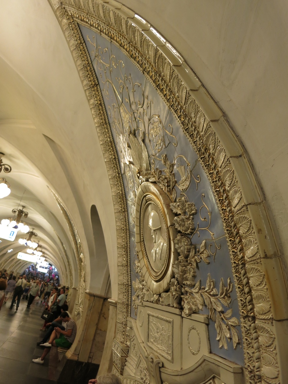 Голфаджия в Русия, Москва, в метрото
