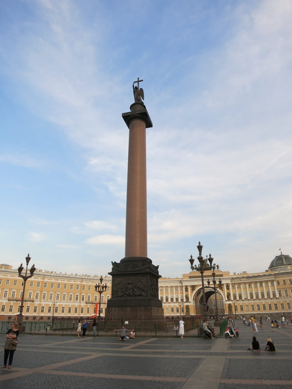 Голфаджия в Русия, Александровската колона, посветена на победата над Наполеон
