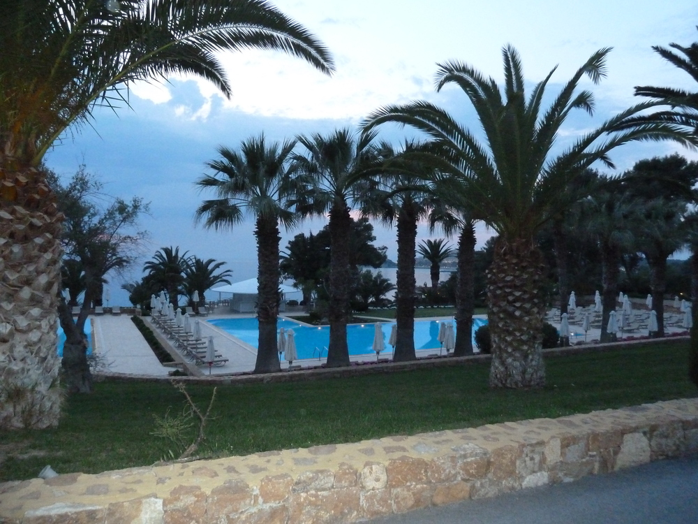 Гърция, Sani Beach Club, басейнът на хотела
