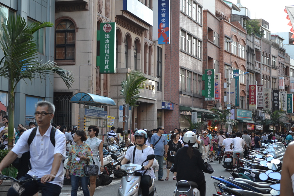 Тайван, Тамсуй, не толкова натоварена улица
