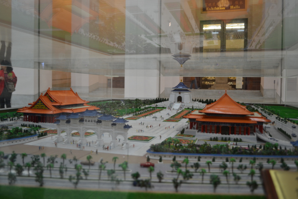 Тайван, Тайпе, мемориал Чан Кай Шек, макет на целия площад на комплекса
