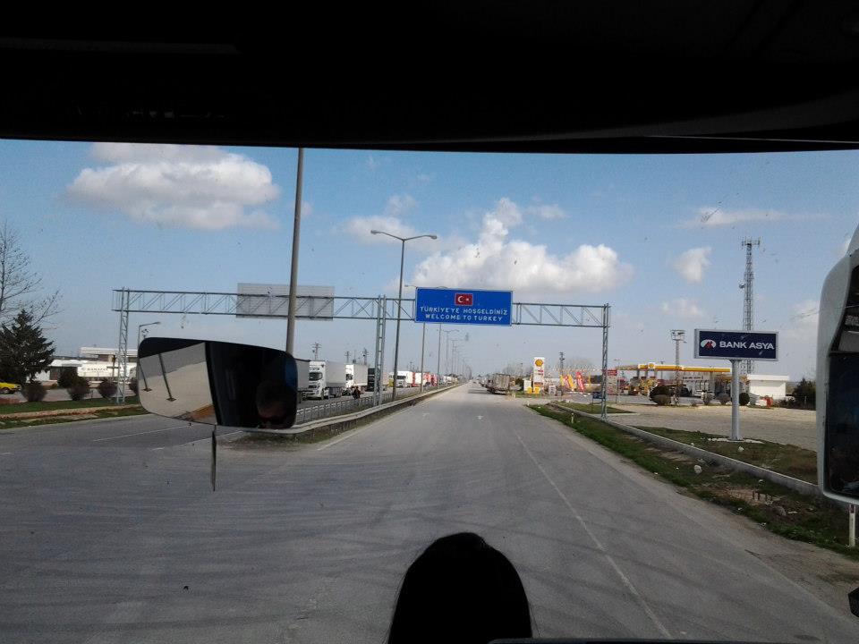 Записки от Екватора, По магистралата към Истанбул
