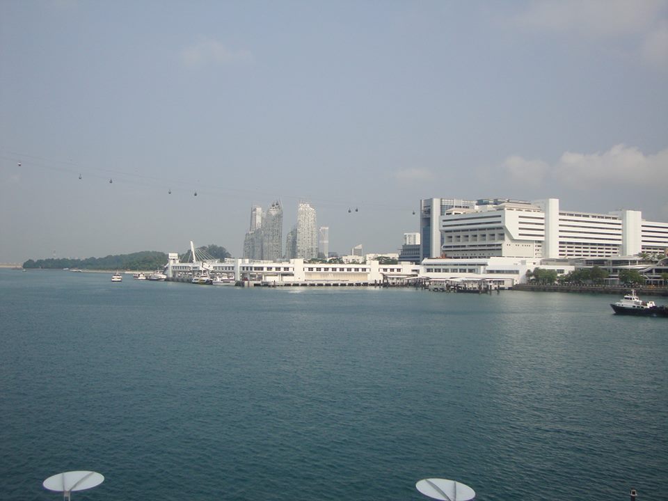 Сингапур, Поглед към Круизното пристанище и Harbourfront Centre

