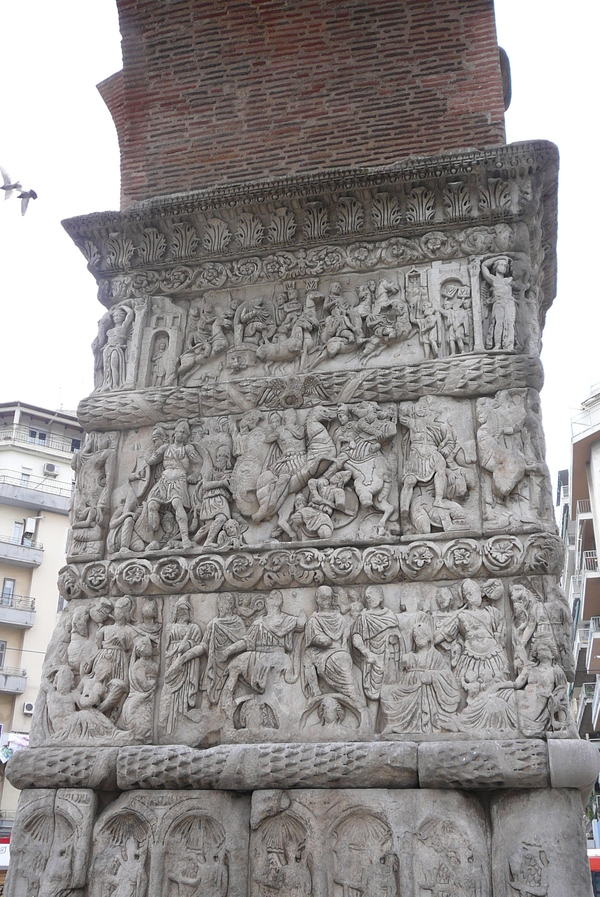 Солун, Детайл от арката „Камара” на император Галерий
