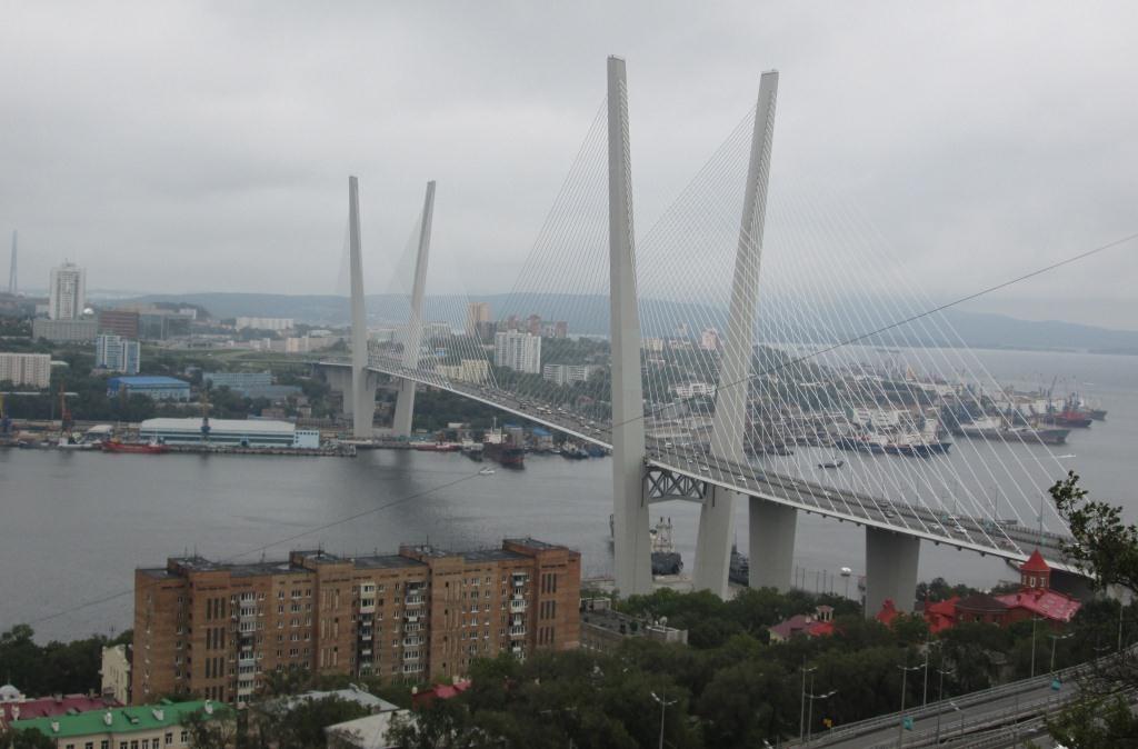 Владивосток: Поглед към залива Златния рог на Японско море
