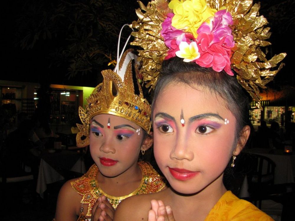 Бали, малките танцьорки