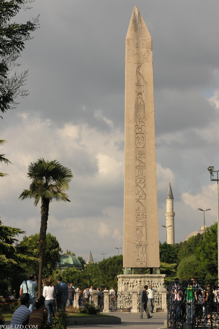 Египетският обелиск на площад Хиподрум,Истанбул
