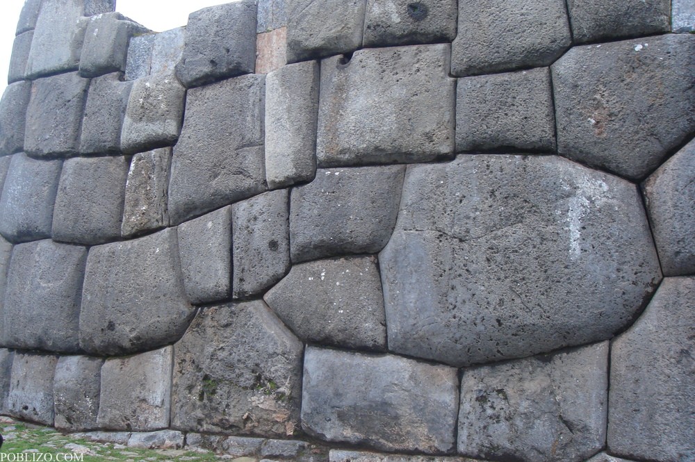 Перу, Градеж на Инките - Змията
