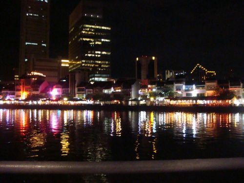 Сингапур- реката нощем