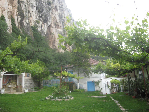 Патриаршеският манастир Света Троица