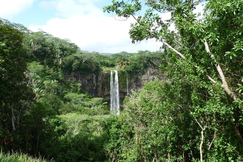 Водопад в националния парк Black River Gorges