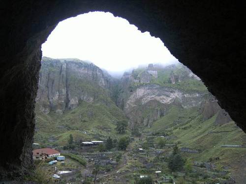 Скално селище край Горис