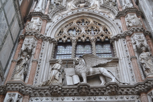 Венеция, Двореца на дожите