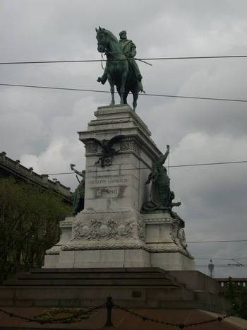 Милано, Паметникът на Гарибалди