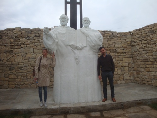 Зад високия дувар е скрит паметникът на св.св.Кирил и Методий